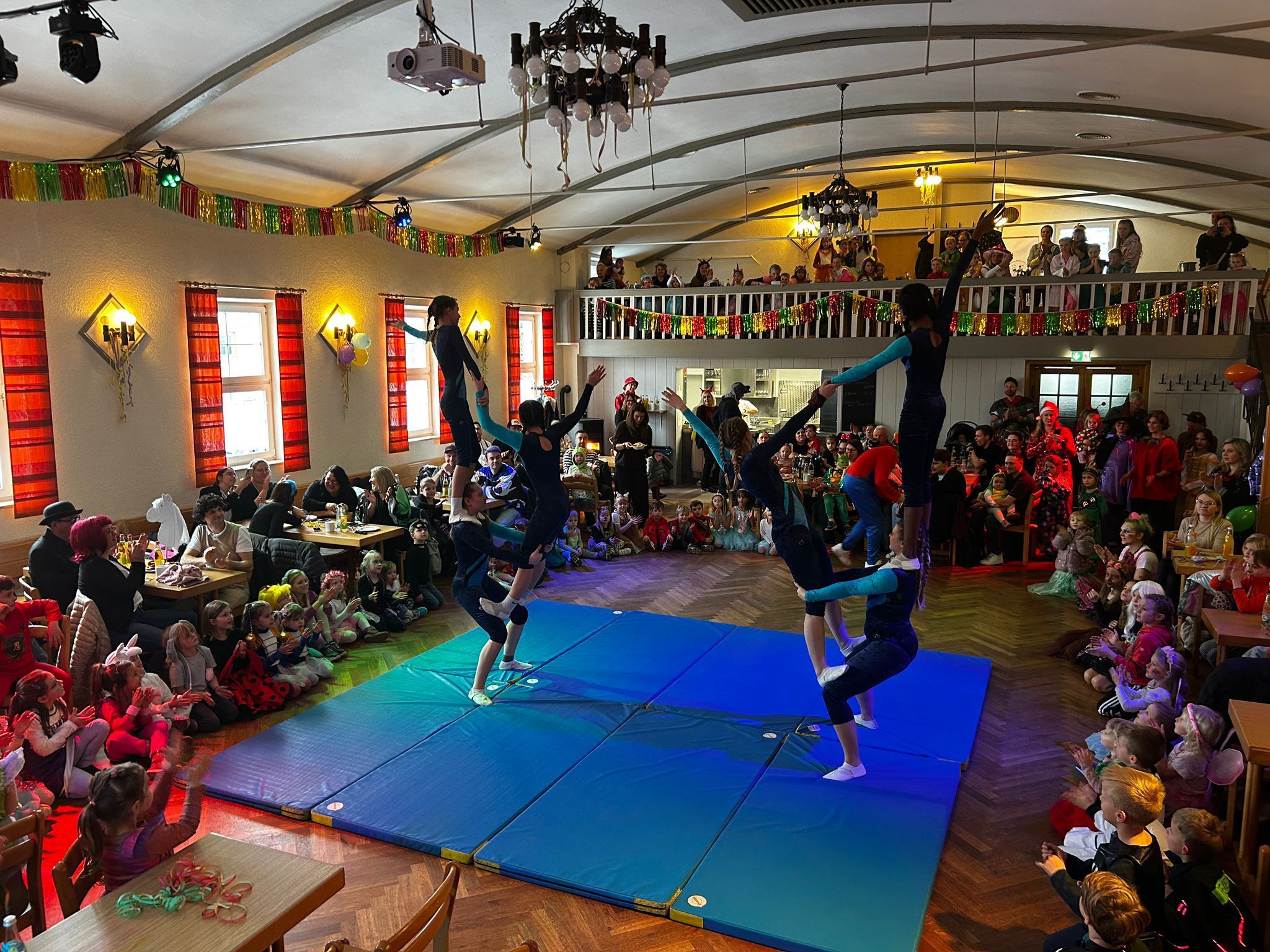 Närrisches Treiben im Sonnensaal: TSV Lonnerstadt feiert großen Kinderfasching
