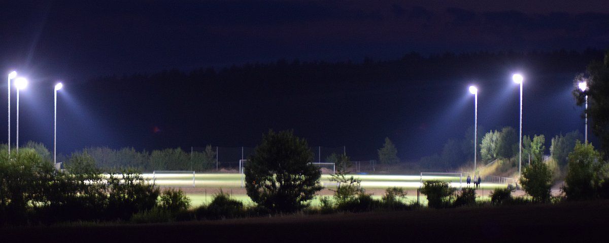LED Flutlicht erstrahlt den Sonnenhügel